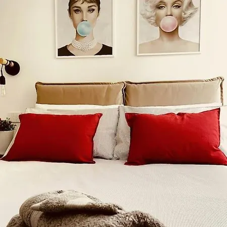 Apartmán Center, Around