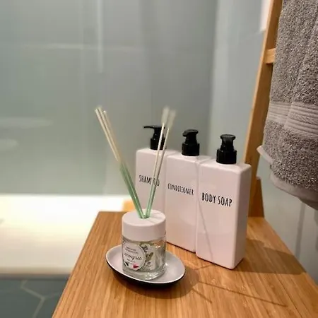 Center, Around Apartmán